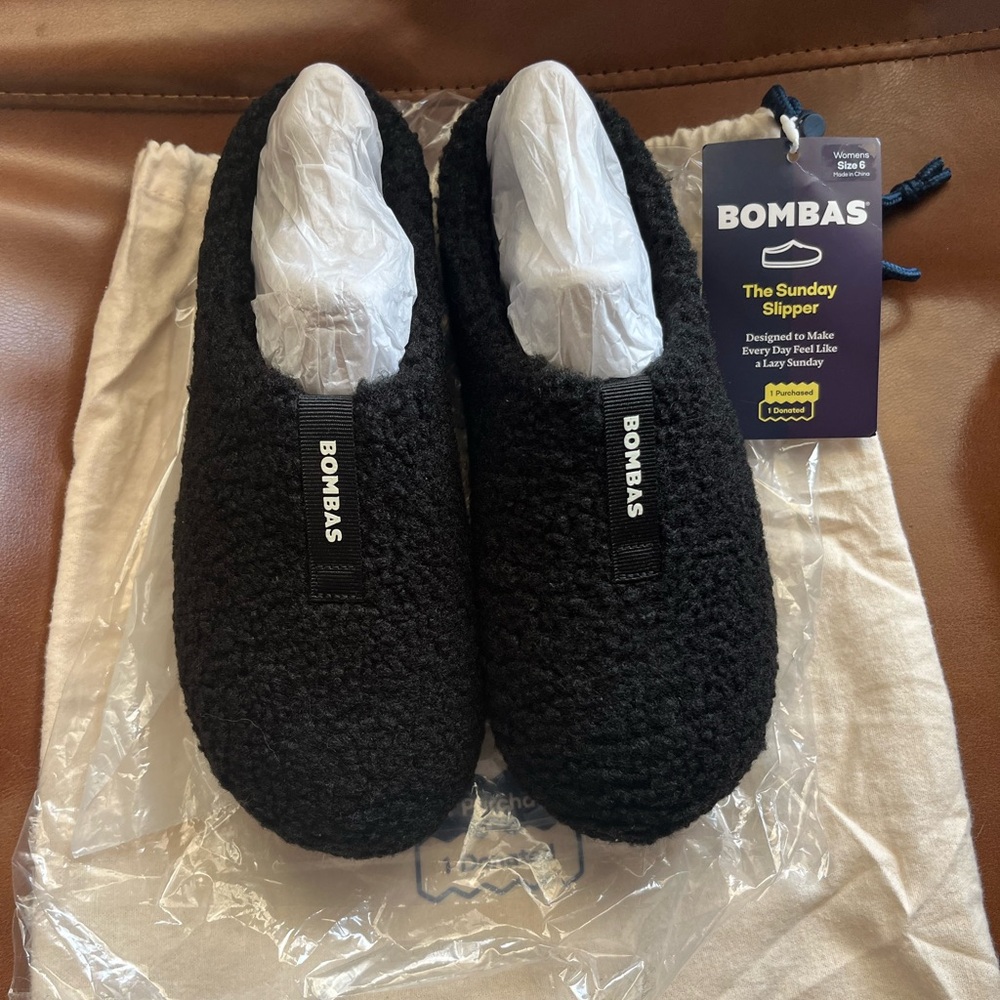 Bombas Black Sunday Slippers Women’s 6
